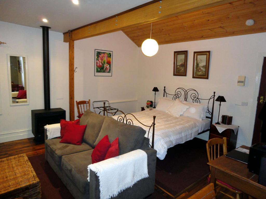 Stone'S Throw Cottage Bed And Breakfast Belgrave Rom bilde