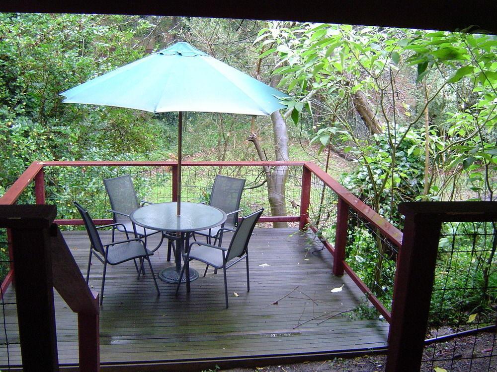 Stone'S Throw Cottage Bed And Breakfast Belgrave Eksteriør bilde
